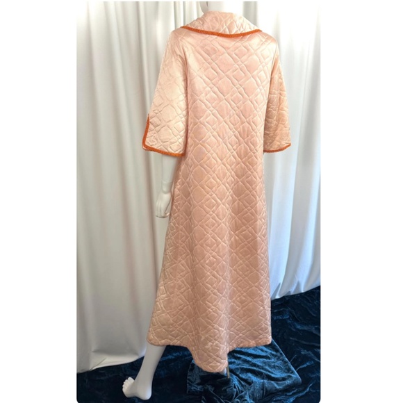 Vintage 60’s Elegant Lady Montreal Long Quilted Bed Jacket - Coat - Robe - XS/S - Picture 8 of 10
